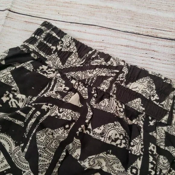 MOSSIMO geometric boho comfy shorts S - Picture 3 of 4